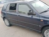 Volkswagen Golf 1994 года за 1 700 000 тг. в Семей – фото 2