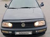 Volkswagen Golf 1994 года за 1 700 000 тг. в Семей – фото 3