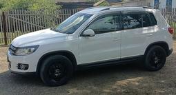 Volkswagen Tiguan 2011 года за 6 200 000 тг. в Астана – фото 2