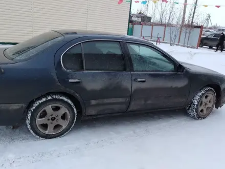 Nissan Maxima 1996 года за 900 000 тг. в Актобе