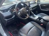 Toyota RAV4 2019 года за 15 124 486 тг. в Атырау – фото 3