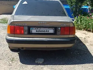 Audi 100