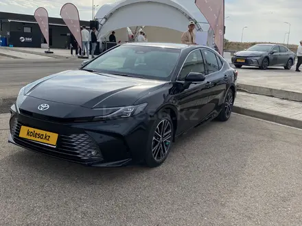 Toyota Camry 2024 года за 22 790 000 тг. в Атырау – фото 3