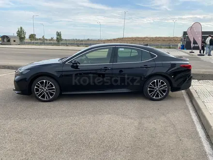 Toyota Camry 2024 года за 22 790 000 тг. в Атырау – фото 6