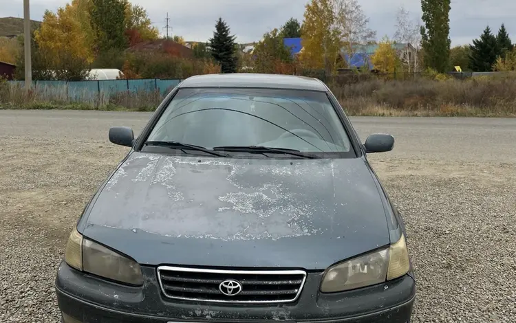 Toyota Camry 2001 года за 2 400 000 тг. в Усть-Каменогорск
