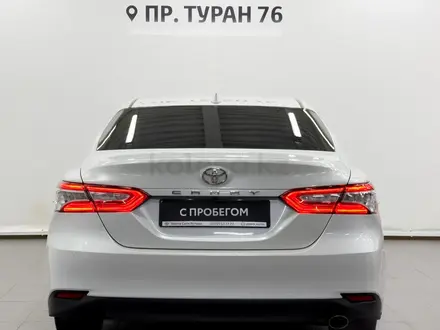 Toyota Camry 2020 года за 15 490 000 тг. в Астана – фото 4