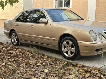 Mercedes-Benz E 320 2000 года за 3 200 000 тг. в Шымкент – фото 4