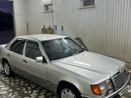 Mercedes-Benz E 230 1993 года за 2 500 000 тг. в Казалинск