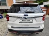 Ford Explorer 2018 года за 14 500 000 тг. в Алматы – фото 3