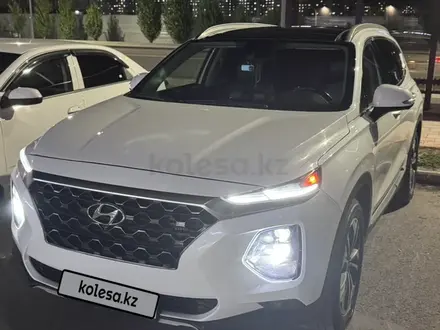 Hyundai Santa Fe 2019 года за 12 500 000 тг. в Караганда – фото 2
