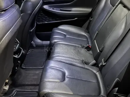Hyundai Santa Fe 2019 года за 12 500 000 тг. в Караганда – фото 7