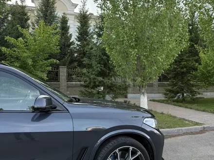 BMW X5 2020 года за 40 000 000 тг. в Астана – фото 2