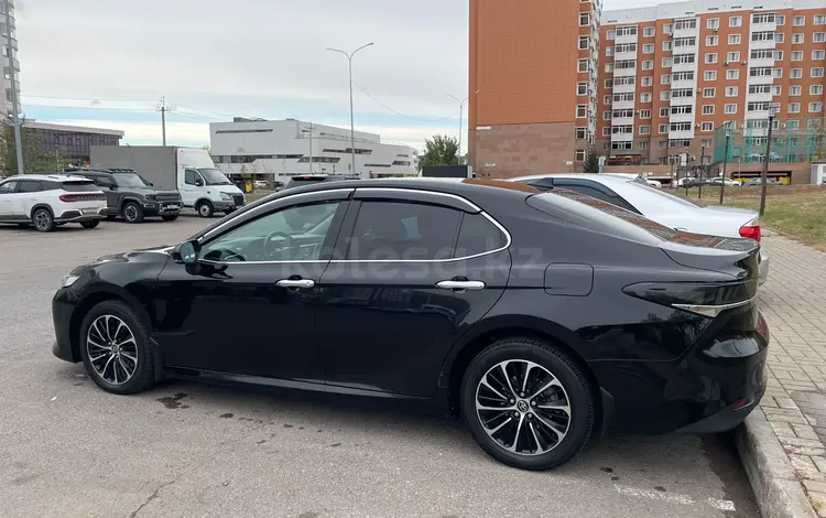 Toyota Camry 2020 года за 10 600 000 тг. в Астана