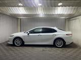 Toyota Camry Luxe 2020 года за 12 800 000 тг. в Алматы – фото 3