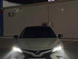 Toyota Camry 2018 года за 12 700 000 тг. в Караганда – фото 2