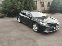 Toyota Camry 2020 года за 14 300 000 тг. в Алматы