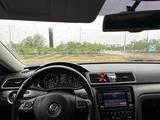 Volkswagen Passat 2013 года за 4 000 000 тг. в Атырау – фото 5