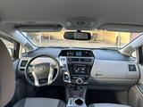 Toyota Prius V 2015 годаfor6 100 000 тг. в Атырау – фото 4