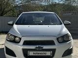 Chevrolet Aveo 2014 года за 3 000 000 тг. в Актобе – фото 2