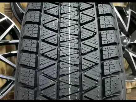 285/45/22. Bridgestone blizzak gmv3. Зимние шины за 225 000 тг. в Алматы