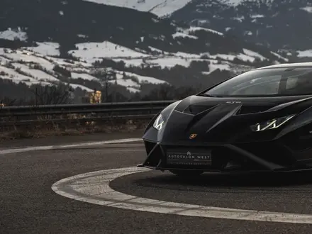 Lamborghini Huracan 2024 года за 214 000 000 тг. в Алматы – фото 2