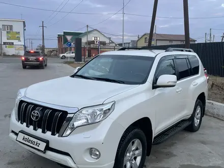 Toyota Land Cruiser Prado 2015 года за 16 900 000 тг. в Атырау – фото 3