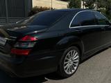 Mercedes-Benz S 500 2007 года за 8 900 000 тг. в Алматы – фото 2
