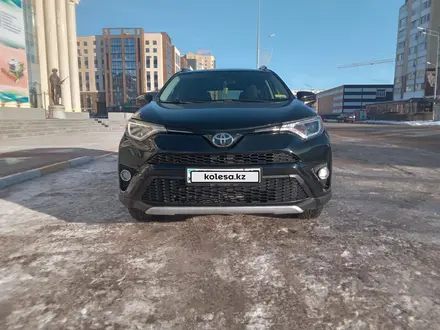 Toyota RAV4 2017 года за 12 000 000 тг. в Астана – фото 3