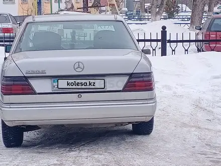 Mercedes-Benz E 230 1992 годаүшін2 200 000 тг. в Петропавловск