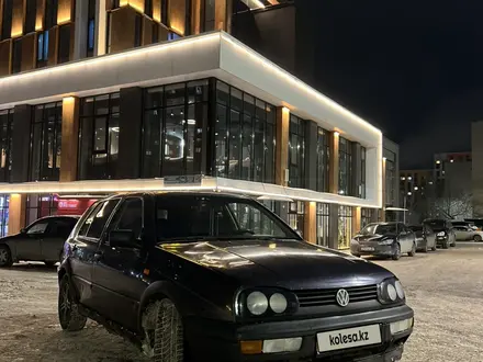 Volkswagen Golf 1993 года за 1 150 000 тг. в Астана