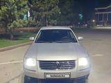 Volkswagen Passat 2002 года за 1 500 000 тг. в Тараз – фото 2