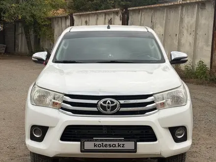 Toyota Hilux 2015 года за 13 750 000 тг. в Уральск – фото 2