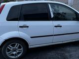 Ford Fiesta 2002 года за 950 000 тг. в Сарыколь – фото 4