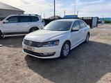 Volkswagen Passat 2014 годаfor5 500 000 тг. в Атырау – фото 2