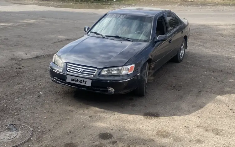 Toyota Camry 2000 года за 1 400 000 тг. в Алматы