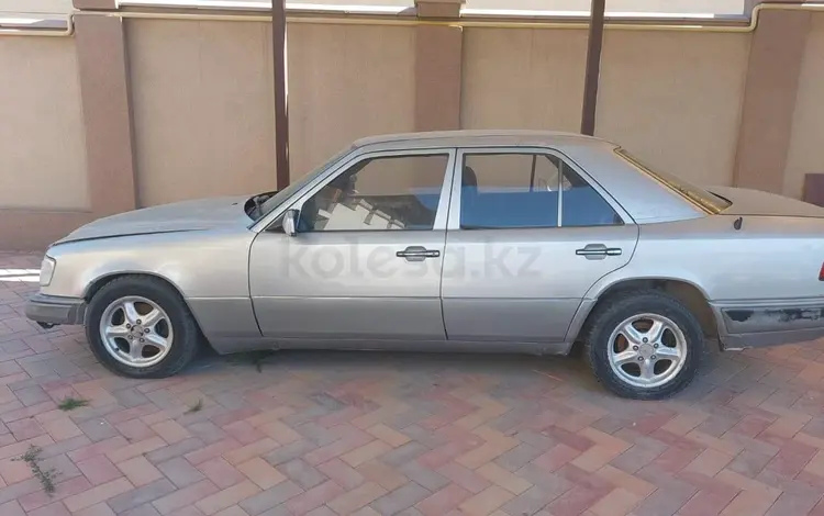 Mercedes-Benz E 220 1995 года за 1 100 000 тг. в Шымкент