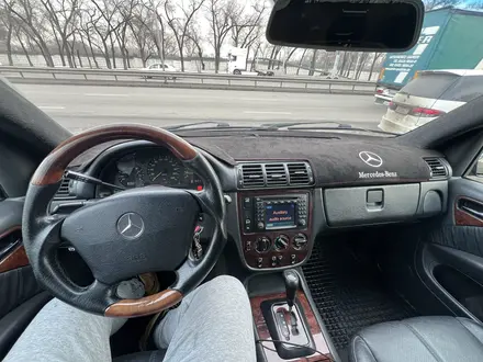 Mercedes-Benz ML 320 2001 года за 5 300 000 тг. в Алматы – фото 14