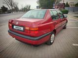 Volkswagen Vento 1995 года за 1 800 000 тг. в Алматы – фото 5