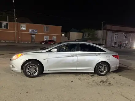 Hyundai Sonata 2010 года за 3 100 000 тг. в Астана – фото 2