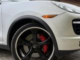 Porsche Cayenne 2011 года за 24 000 000 тг. в Актобе – фото 5