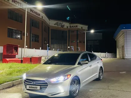 Hyundai Elantra 2018 года за 7 400 000 тг. в Шымкент – фото 3