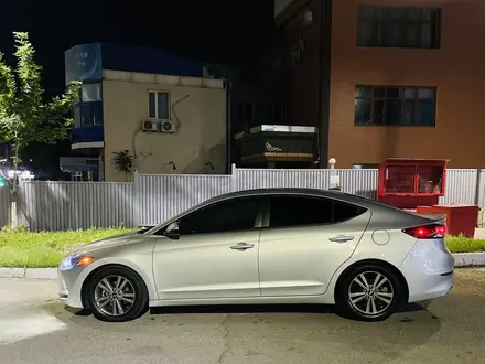 Hyundai Elantra 2018 года за 7 400 000 тг. в Шымкент – фото 2