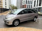 Toyota Previa 2005 года за 7 500 000 тг. в Астана