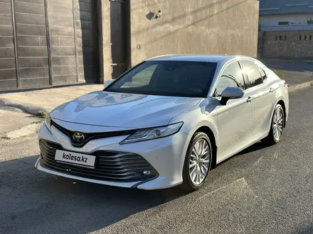 Toyota Camry 2020 года за 14 900 000 тг. в Шымкент – фото 19