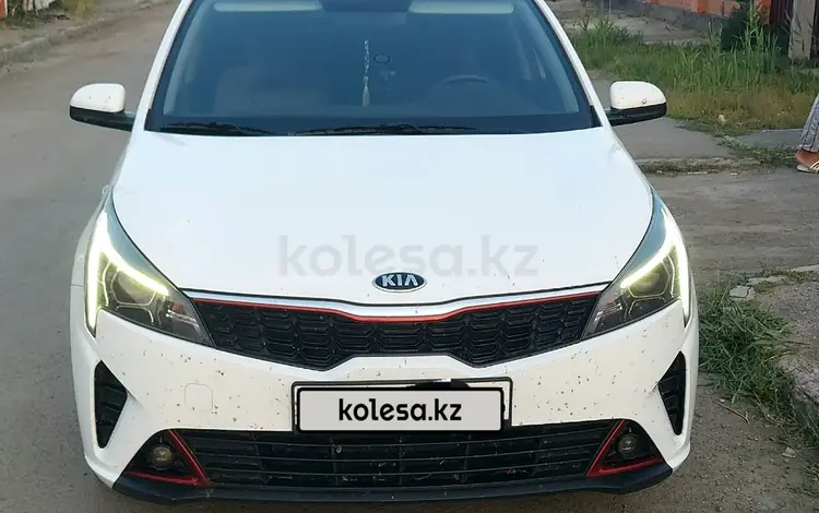 Kia Rio 2021 года за 8 800 000 тг. в Атырау