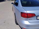 Volkswagen Jetta 2015 года за 5 950 000 тг. в Алматы – фото 3