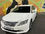 Toyota Camry 2014 года за 7 700 000 тг. в Туркестан – фото 2