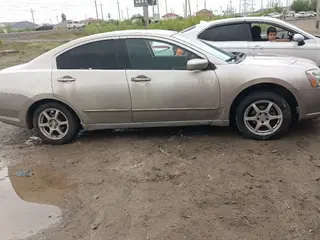 Mitsubishi Galant
