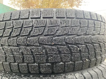 Комплект зимние шины 265/70/16 265/70R16 Dunlop. за 90 000 тг. в Алматы – фото 2