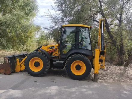 JCB  4CX 2010 года за 22 000 000 тг. в Алматы